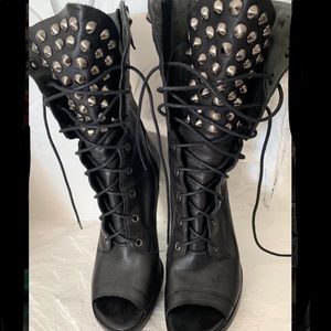 Lisa For Donald J. Pliner Black Boots